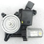 Opel Astra K Aizmugurējā labā loga motors Logu motors C46110-100