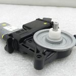 Opel Astra K Aizmugurējā kreisā loga regulatora motors Logu motors C46111-100