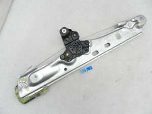 Opel Astra K aizmugurējā kreisā elektriskā loga regulatora saikne bez motora 13406677
