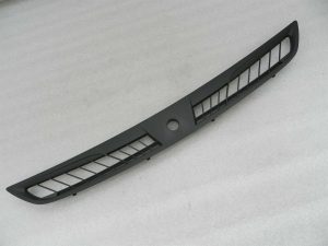 Opel Astra K instrumentu paneļa centrālā atgaisotāja ventilācijas restes 13412980 39056777