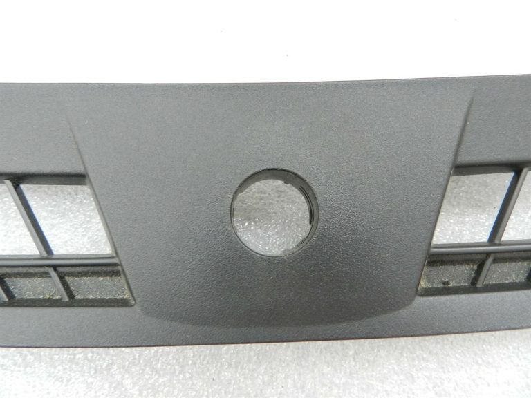 Opel Astra K instrumentu paneļa centrālā atgaisotāja ventilācijas restes 13412980 39056777