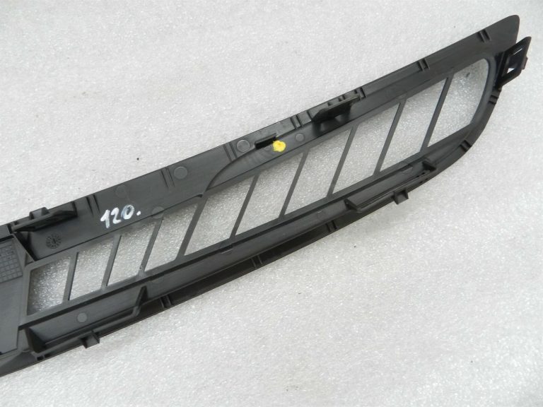 Opel Astra K instrumentu paneļa centrālā atgaisotāja ventilācijas restes 13412980 39056777