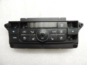 Jeep Grand Cherokee IV блок управления кондиционером блок управления отопителем 55111924AP