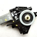 Jeep Grand Cherokee IV WK2 Logu motors Aizmugurējā stikla motors Labais 931403103