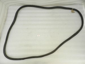 Opel Astra K Kombi Aizmugurējā labās puses durvju blīvējums Durvju blīvējuma gumija 39050215