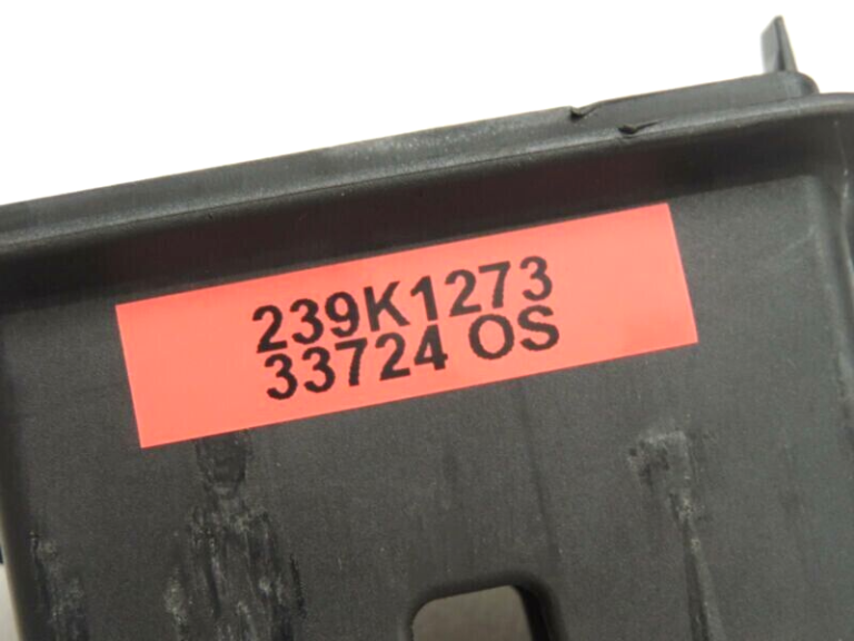 Audi Skoda Seat VW VW Aizmugures durvju slēdzenes vāks 4H0827520