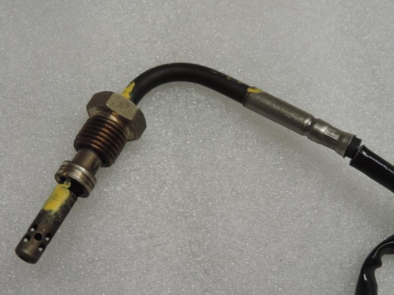 Oriģinālais Audi 2.0 TDI izplūdes gāzu temperatūras sensors 4G0906088AL
