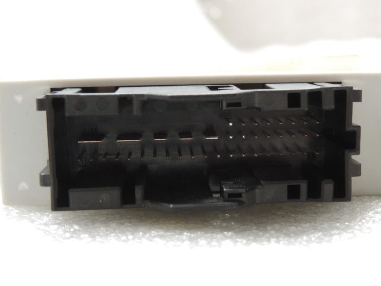 Vadības bloka modulis SG CAS 3 BMW 1. sērijas E87 3. sērijas E90 E91 5. sērijas E60 E61 61359395657