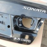 Hyundai Sonata V aizmugurējā bagāžnieka vāka bagāžnieka krāsa melna EB