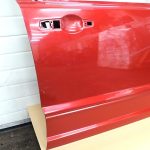 Dodge Caliber Durvju priekšējās labās puses sarkana krāsa ARH Inferno Red Crystal Pearl