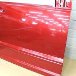 Dodge Caliber Durvju priekšējās labās puses sarkana krāsa ARH Inferno Red Crystal Pearl
