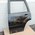 Nissan X-Trail T31 Aizmugurējās kreisās durvis Aizmugurējās kreisās durvis Melna krāsa G41 Durvis