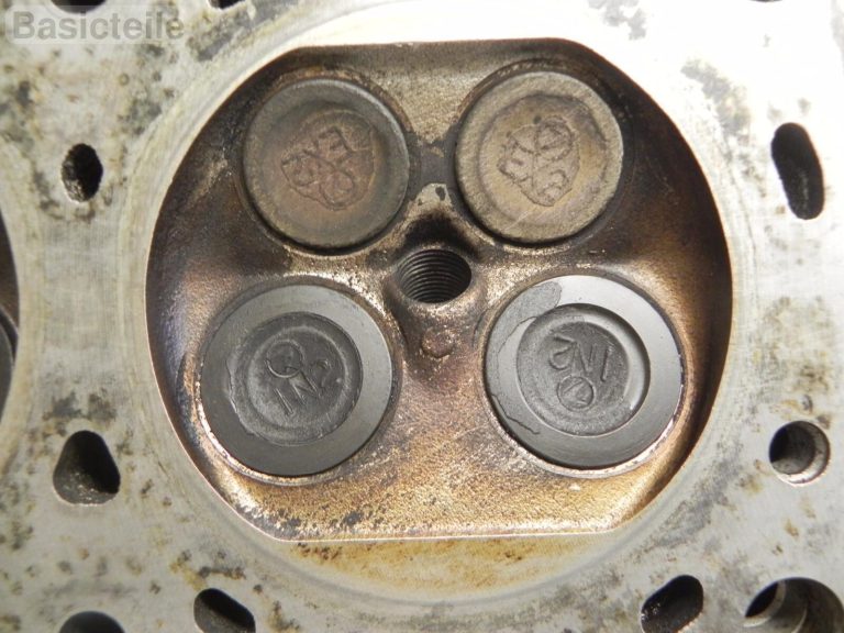 Subaru Impreza II GD RS 2.5i 16v cilindra galva Labā cilindra galva EJ25 NA SOHC
