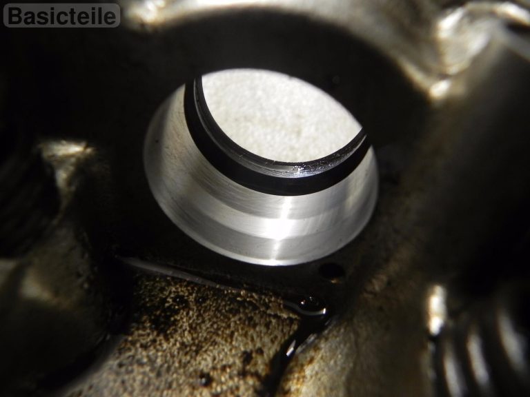 Subaru Impreza II GD RS 2.5i 16v cilindra galva Labā cilindra galva EJ25 NA SOHC