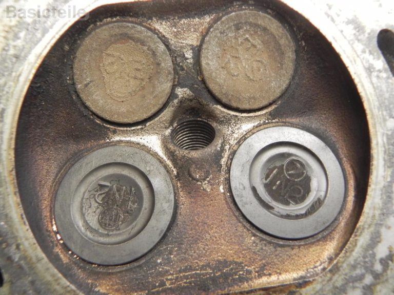 Subaru Impreza II GD RS 2.5i 16v cilindra galva Kreisā cilindra galva EJ25 NA SOHC