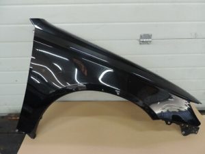 Subaru Legacy IV Mudguard Front Right Color 32J Black