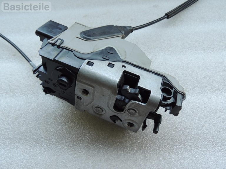 Peugeot 2008 Aizmugurējā labās puses durvju slēdzene Bloķēšanas mehānisms 9688080980