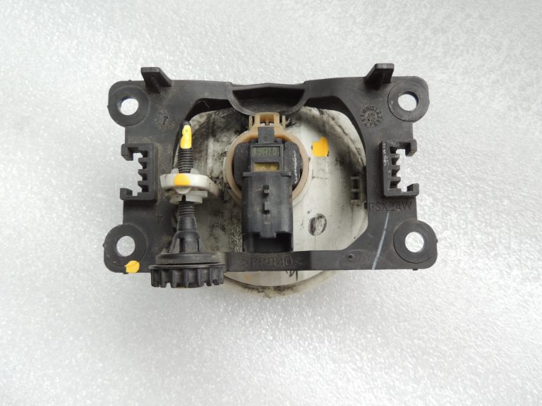 Peugeot 3008 I Oriģinālais priekšējais labais miglas lukturis 9685425180 6206 N0