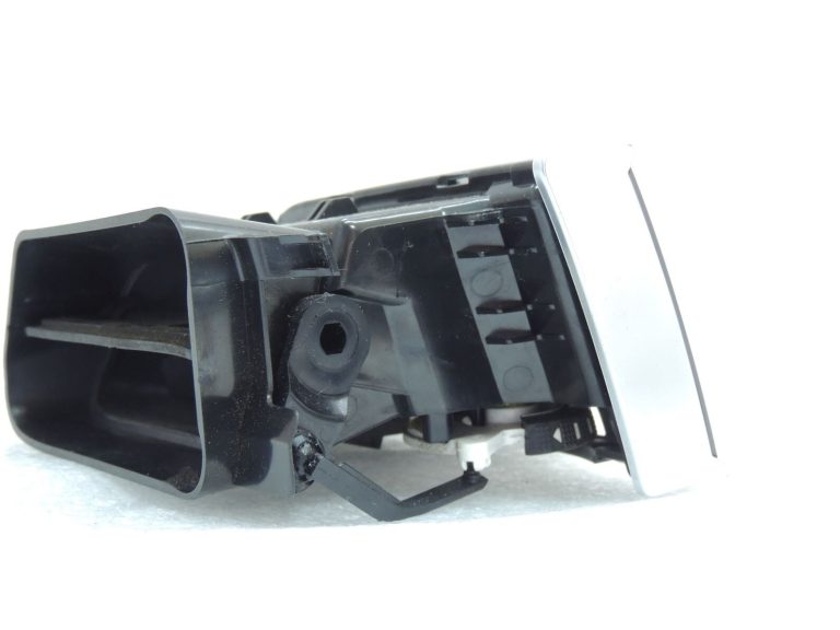 Peugeot 508 I Priekšējā kreisā paneļa ventilācijas restes gaisa sprausla 9686457377