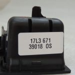 Peugeot 508 I Priekšējais labās puses instrumentu paneļa slēdža turētājs LHD 9686450477