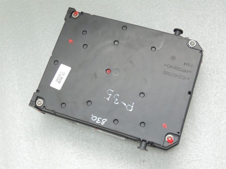 Peugeot 508 I Drošinātāju bloks Vadības bloks Drošinātāju bloks BSI-Q05-00 9664992380