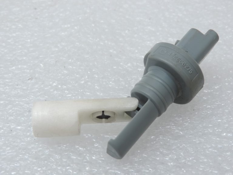 Oriģinālais Peugeot 508 I Stikla tīrītāju šķidruma rezervuāra līmeņa sensors 9672643180