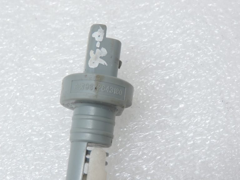 Oriģinālais Peugeot 508 I Stikla tīrītāju šķidruma rezervuāra līmeņa sensors 9672643180
