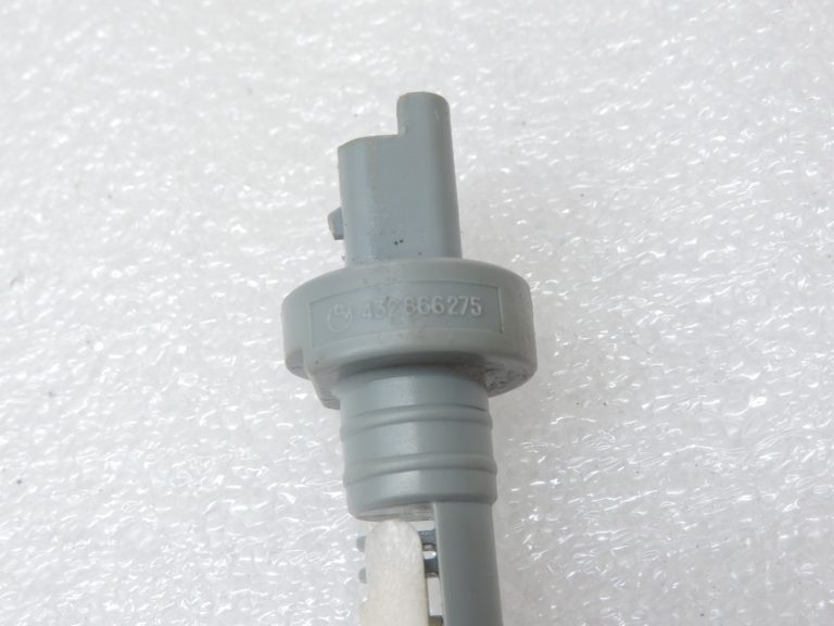 Oriģinālais Peugeot 508 I Stikla tīrītāju šķidruma rezervuāra līmeņa sensors 9672643180