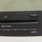 Renault Laguna 2 II Facelift Changer 6 nodalījumi 8200290680 6CD CD Changer Random
