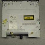Renault Laguna 2 II Facelift Changer 6 nodalījumi 8200290680 6CD CD Changer Random