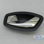Renault Grand Scenic III Priekšējo aizmugurējo kreiso durvju rokturis iekšpusē 826730001R