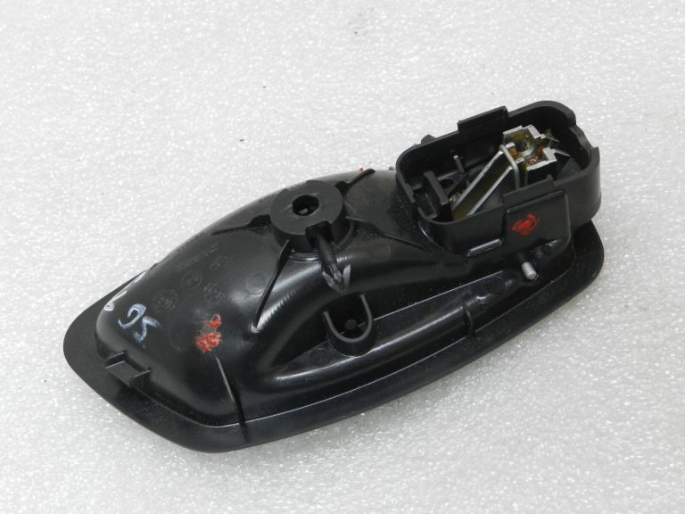 Renault Grand Scenic III Priekšējo aizmugurējo kreiso durvju rokturis iekšpusē 826730001R