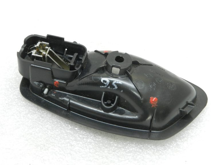 Renault Grand Scenic III Priekšējo aizmugurējo durvju rokturis iekšpusē 826720001R