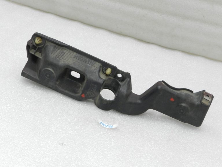 Renault Grand Scenic III Priekšējā kreisā dubļusarga nesēja kronšteins 631236764R