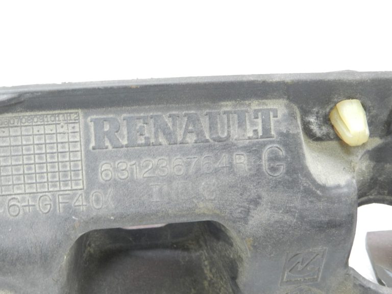 Renault Grand Scenic III Priekšējā kreisā dubļusarga nesēja kronšteins 631236764R