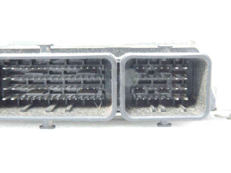 Renault 0.9i TCe H4B 400 benzīna dzinējs Motora vadības bloks Vadības bloks 237104736R