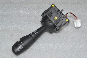 Renault Trafic III stūres kolonnas slēdža indikatora slēdzis gaismas slēdzis 255679704R
