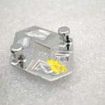Renault Trafic III oriģinālais stūres rata gaisa spilvena centra logo 34079423A 34149024X