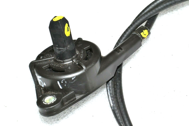 Renault Trafic III motora pārsega vilkšanas trose 656203754R