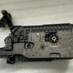 Skoda Superb III B8 3V akumulatora turētājs akumulatora konsole 5Q0915331K