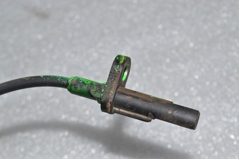 Renault Trafic III Opel Vivaro B aizmugurējais ABS sensors Oriģinālais 479004618R 93868516