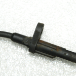 Renault Trafic III Opel Vivaro B Aizmugures kreisais labais ABS sensors Bosch 0265009392