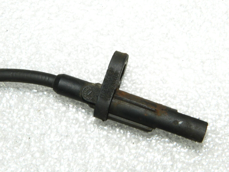 Renault Trafic III Opel Vivaro B Aizmugures kreisais labais ABS sensors Bosch 0265009392