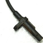 Renault Trafic III Opel Vivaro B Aizmugures kreisais labais ABS sensors Bosch 0265009392