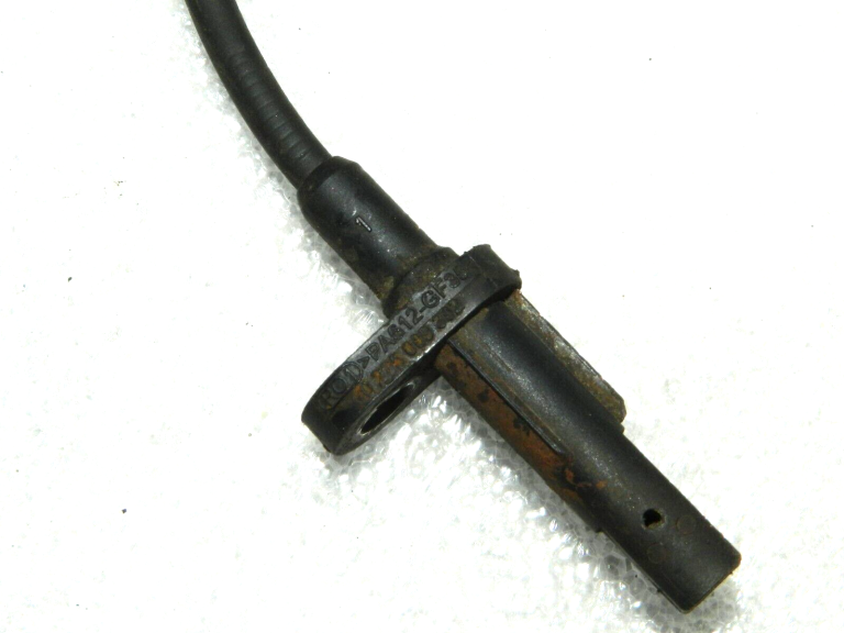 Renault Trafic III Opel Vivaro B Aizmugures kreisais labais ABS sensors Bosch 0265009392