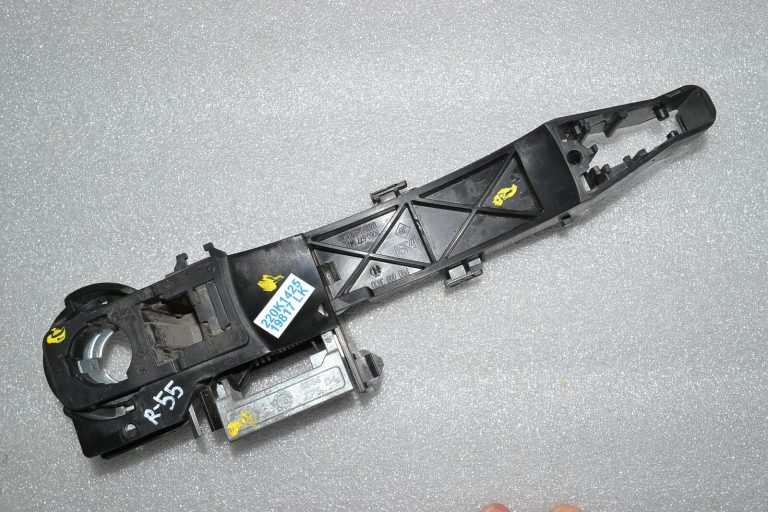 Renault Trafic III Ārējais durvju rokturis priekšējais labais 806068194R 806067794R