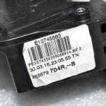 Renault Trafic III slīdēšanas gredzena stūres slēdzenes kronšteins 255679704R 8201168027