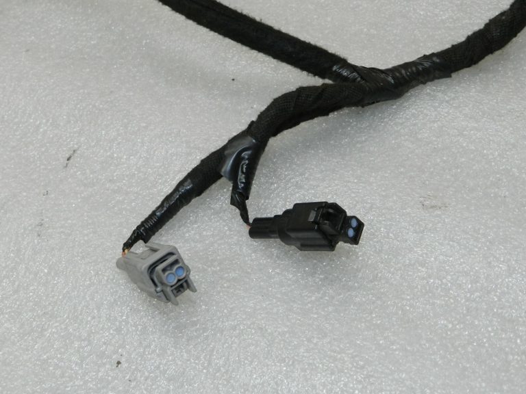 Renault Trafic III Vivaro A kreisās puses durvju vadu instalācija 240526008R 93455512