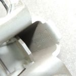 Renault Trafic III priekšējo kreiso vai labo durvju eņģu pāris balts 804005400R