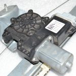 Renault Trafic III Vivaro B Oriģinālais logu regulators ar motoru 807216280R 93867659